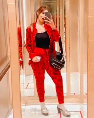 Call Girls New Town Cash On Delivery